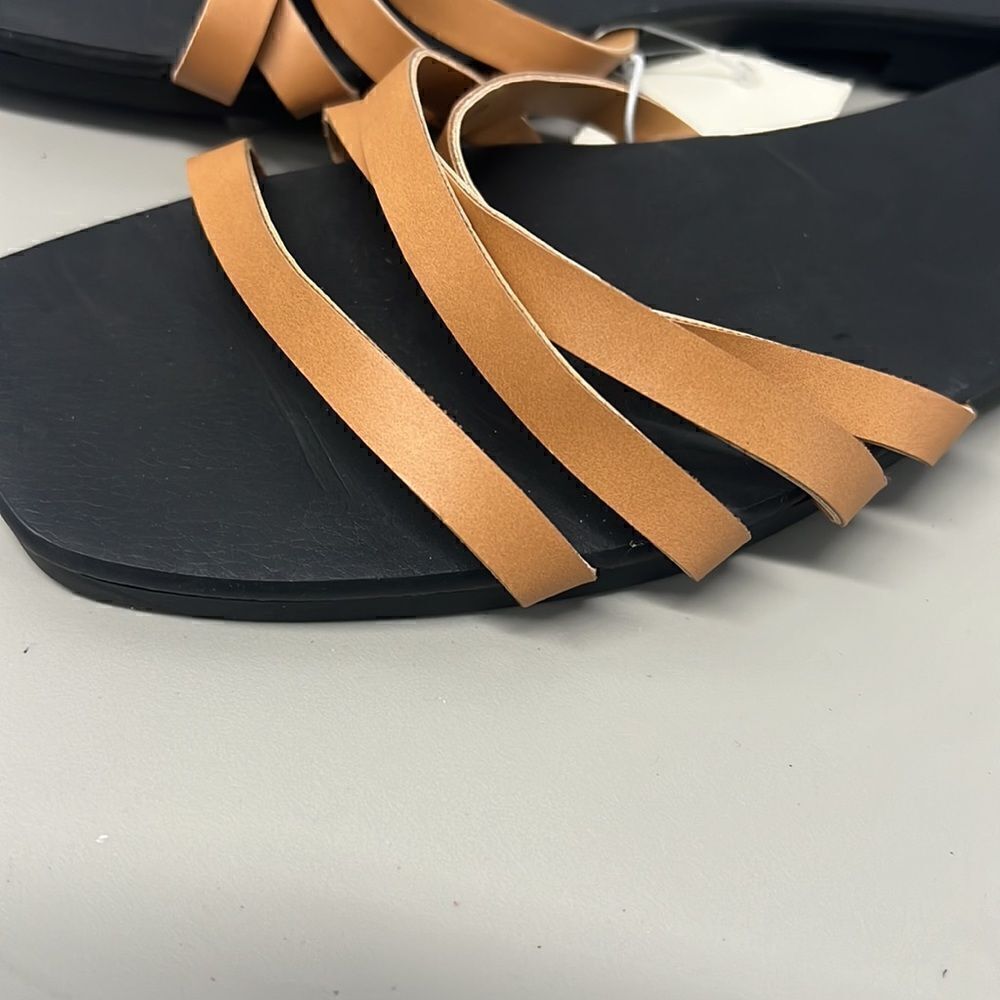 Sandals - Picture 3 of 3